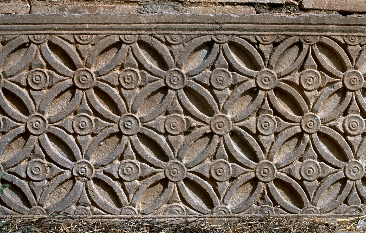 Fragment architektoniczny z rzeźbioną dekoracją, wysoki okres cesarski (27 pne-395 ne) autorstwa Roman Imperial Period