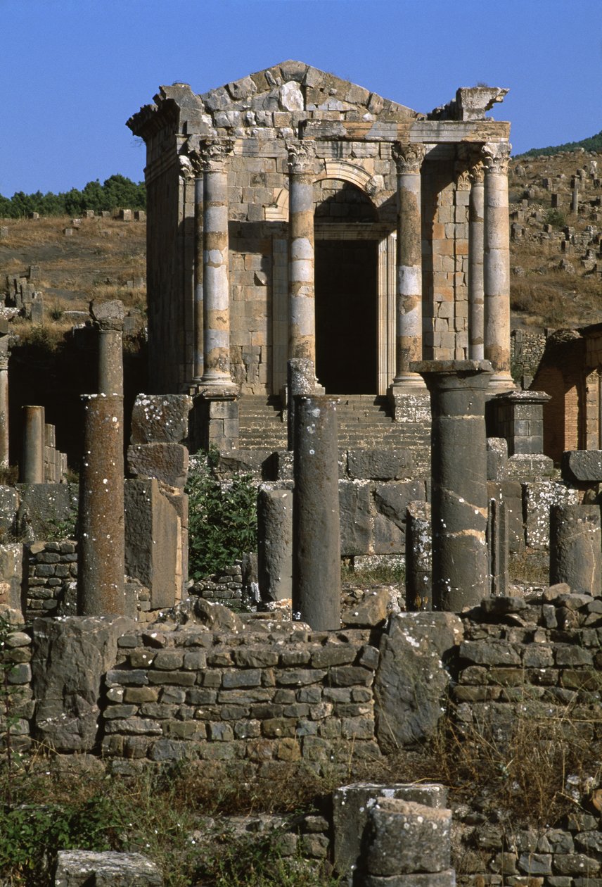 Widok na świątynię rodziny Septimian, okres wielkiego cesarstwa (27 pne-395 ne) (patrz także 267063 i 267064) autorstwa Roman Imperial Period