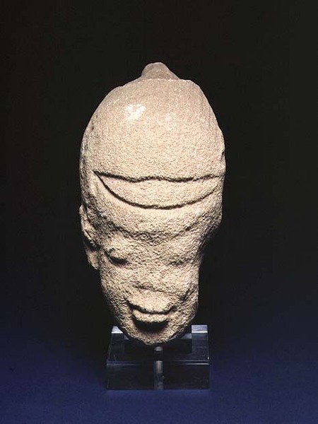 Głowa w hełmie, z Aniby, Nubia (piaskowiec) autorstwa Roman Period Egyptian