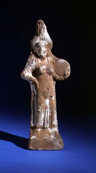 Statuetka bogini Izydy trzymającej tympanon (malowana terakota) autorstwa Roman Period Egyptian