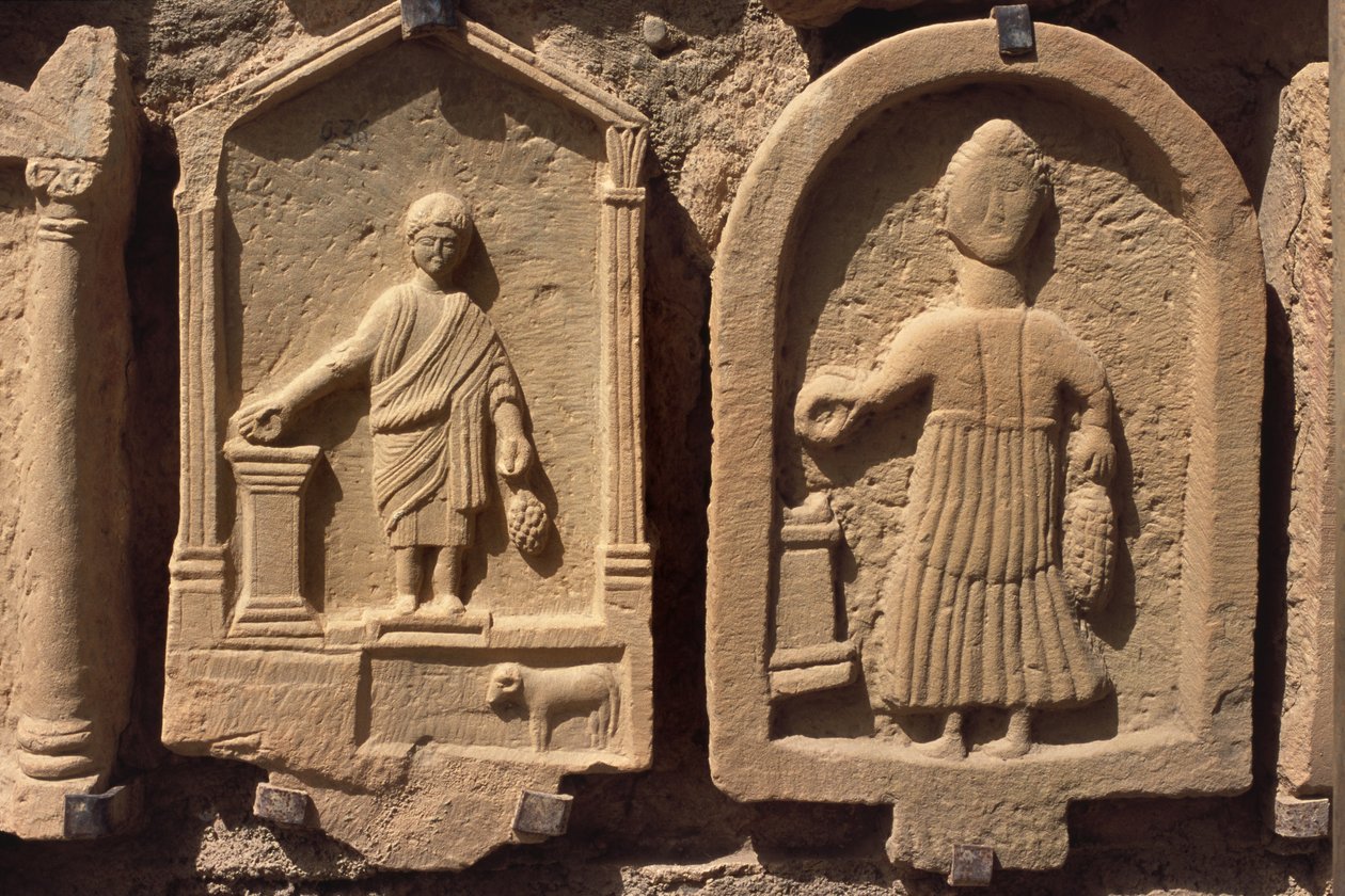 Stele przedstawiające postacie ludzkie autorstwa Roman Republican Period