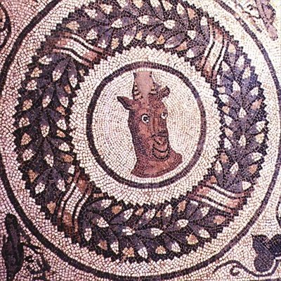 Głowa antylopy, mozaika rzymska, początek IV wieku (mozaika) autorstwa Roman Roman