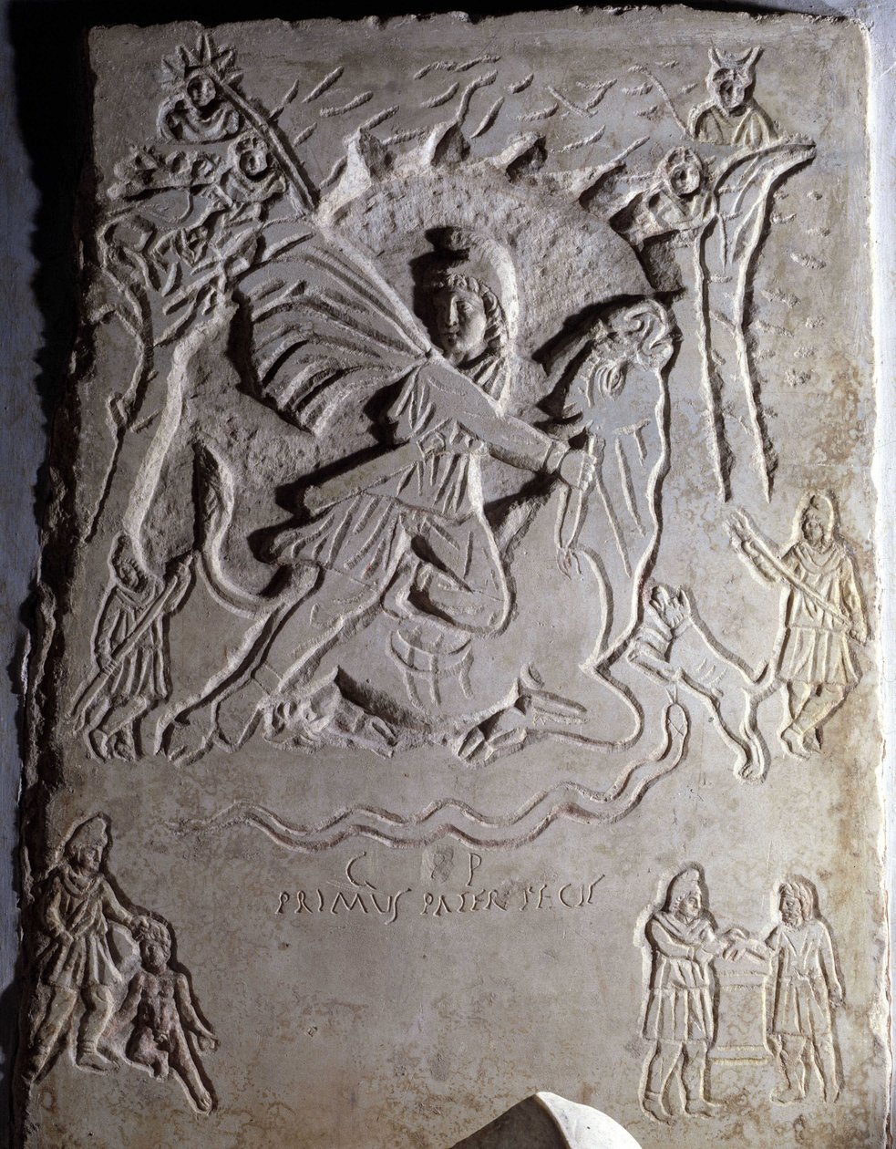 Płaskorzeźba przedstawiająca ofiarę Mitry (młody mężczyzna zabijający byka). Musei Capitolini, Rzym. autorstwa Roman Roman