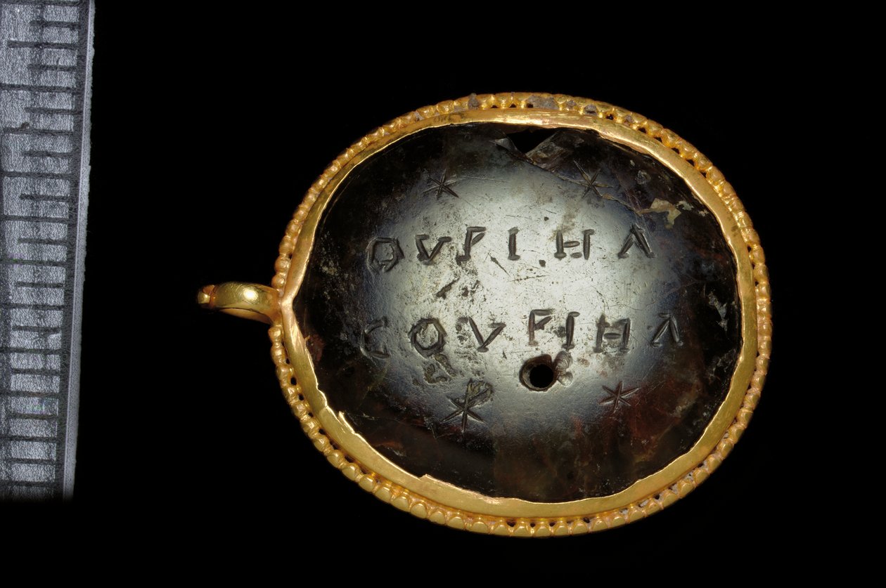 Magiczny wisior, III-IV w. n.e. (złoto i heliotrop) autorstwa Roman Roman