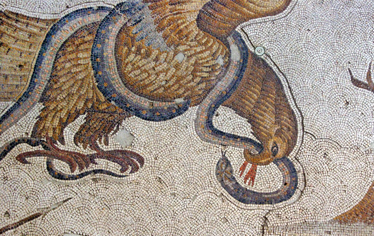 Mozaika przedstawiająca Orła i Węża, Bazar Arasta, Meczet Sułtana Ahmeta, Stambuł. autorstwa Roman Roman