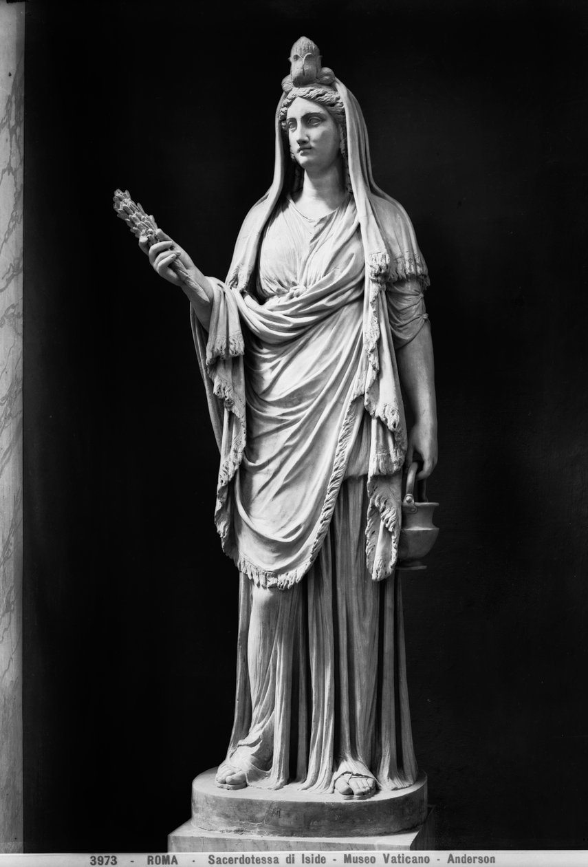 Posąg Izydy (marmur) autorstwa Roman Roman