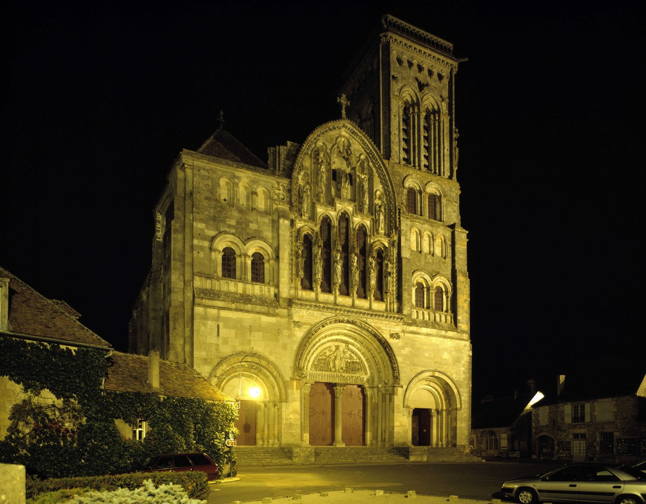 Katedra Vezelay (Yonne 89). autorstwa Romanesque