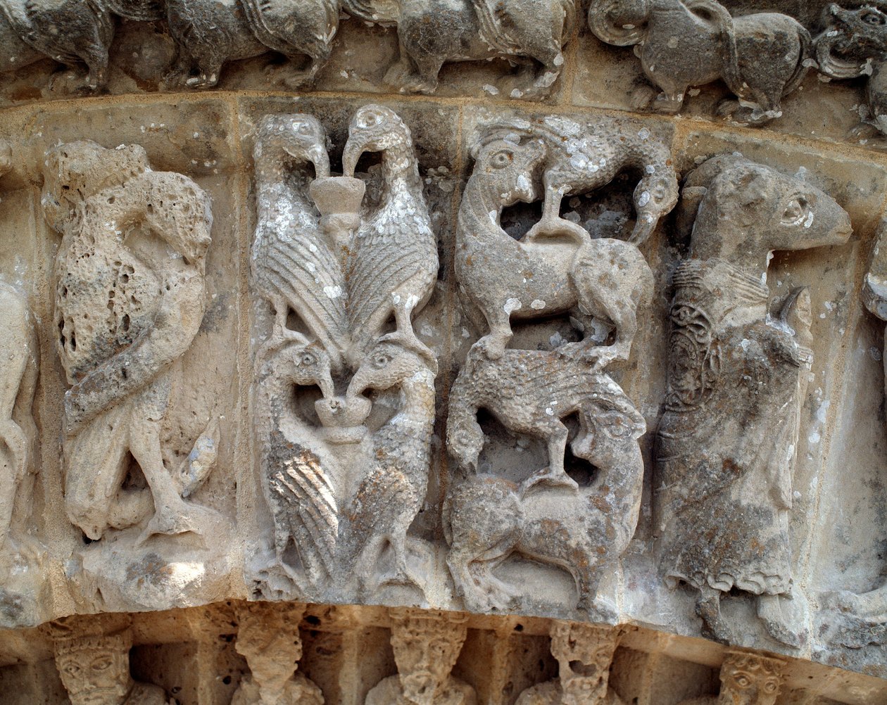 Detal rzeźby portalu południowego autorstwa Romanesque