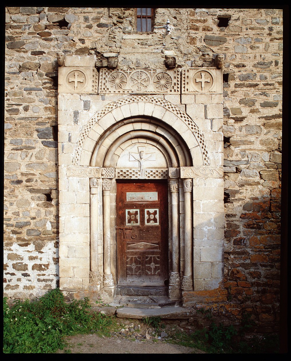 Portal kościoła autorstwa Romanesque