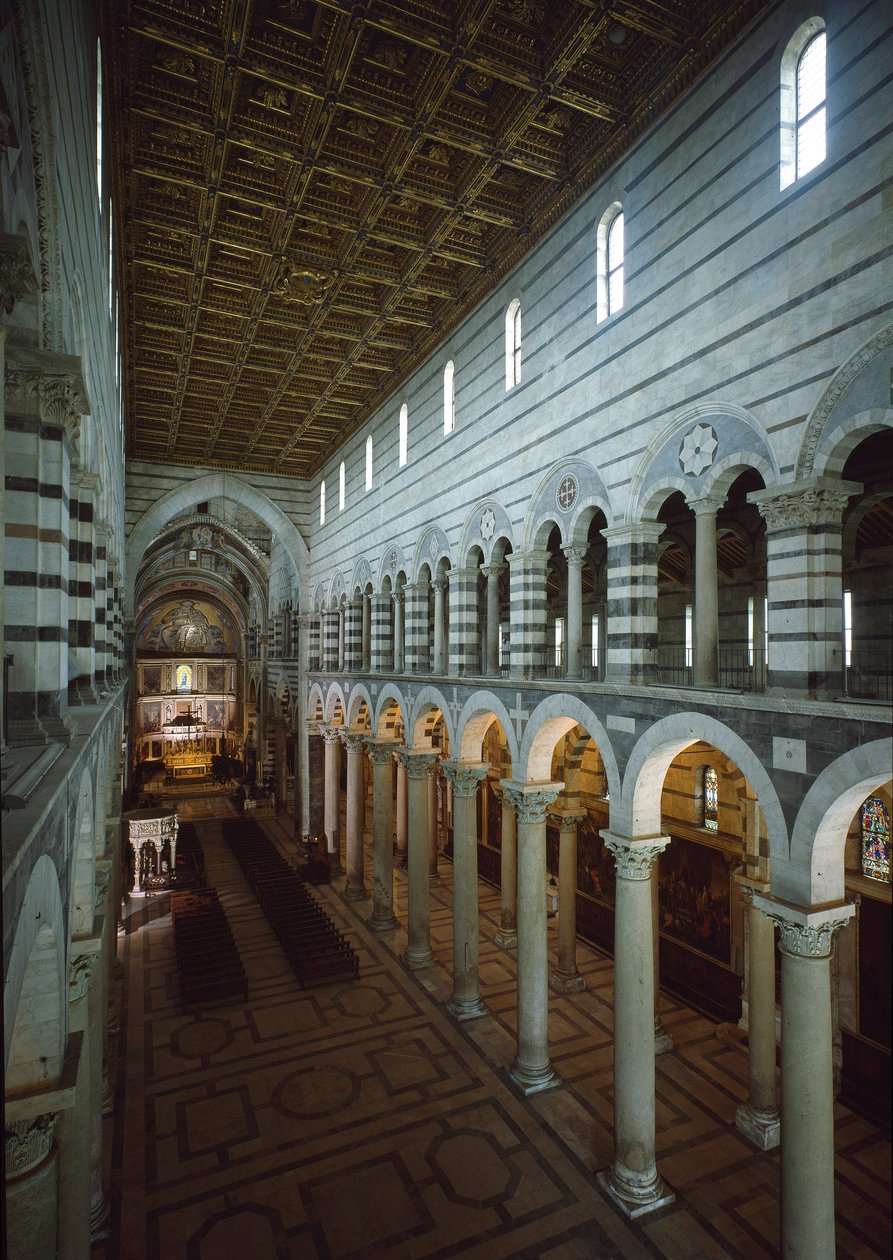 Widok na nawę główną katedry (Duomo di Santa Maria Assunta di Pisa) XI-XII wiek, Piza (zdjęcie) autorstwa Romanesque