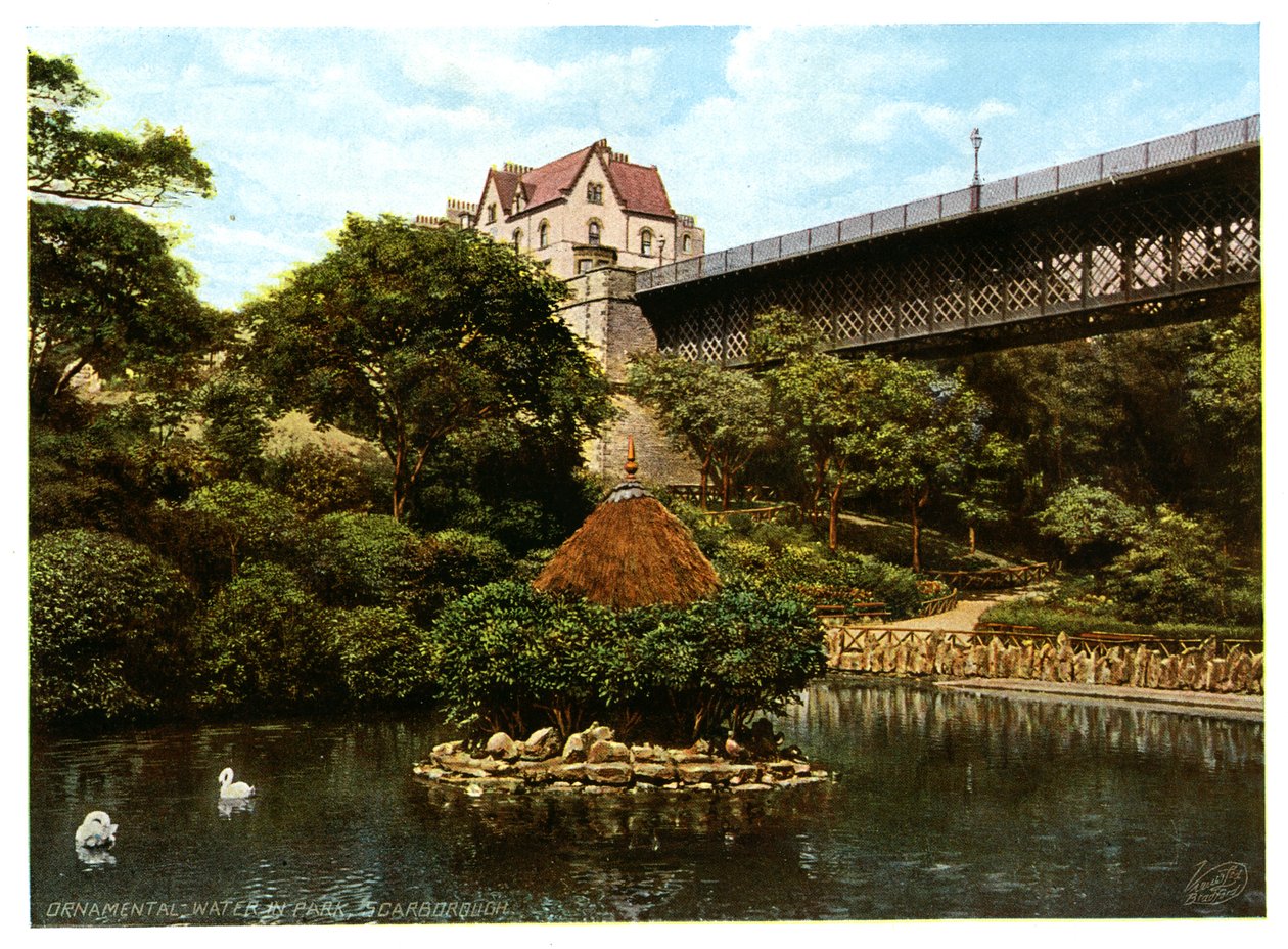 „Woda ozdobna w parku, Scarborough”, 1901. autorstwa Ross and Co Liversidge