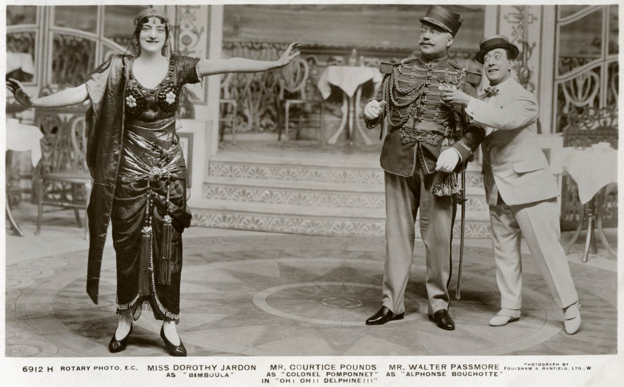 Członkowie obsady Oh! Oh! Delfina!!!, ok. 1916. autorstwa Rotary Photo
