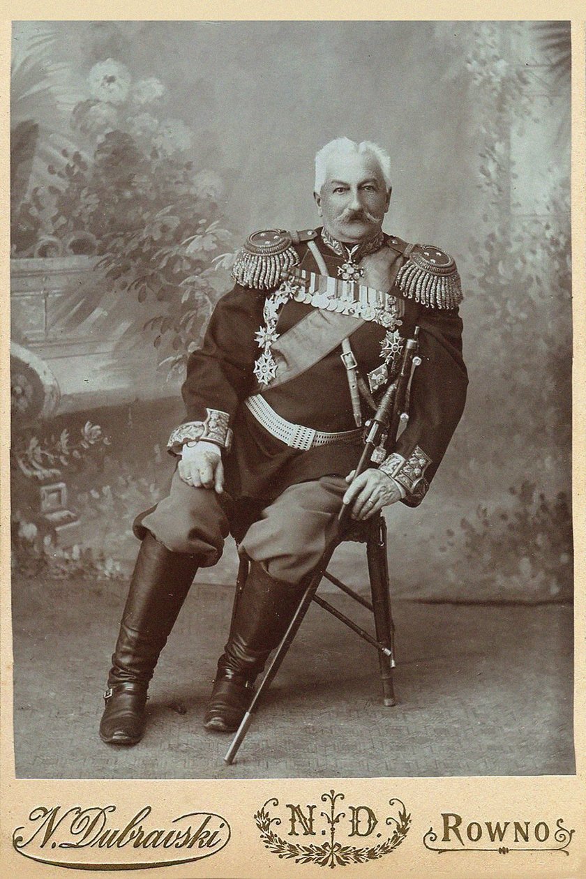 Generał Konstantin Pawłowicz Preżbiano 1840-1905, 1888. autorstwa Rowno . Photo studio N. Dubravski