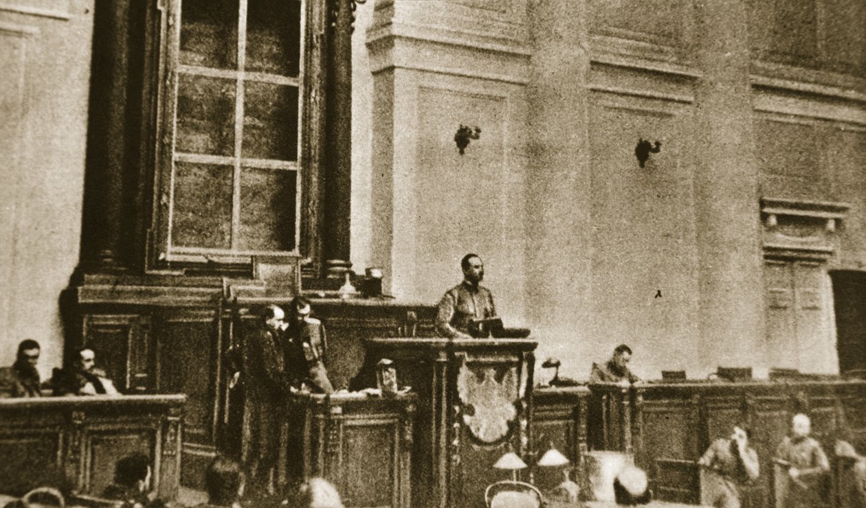 Pierwsza sesja Dumy Radzieckiej, 1917 (zdjęcie w sepii) autorstwa Russian Photographer