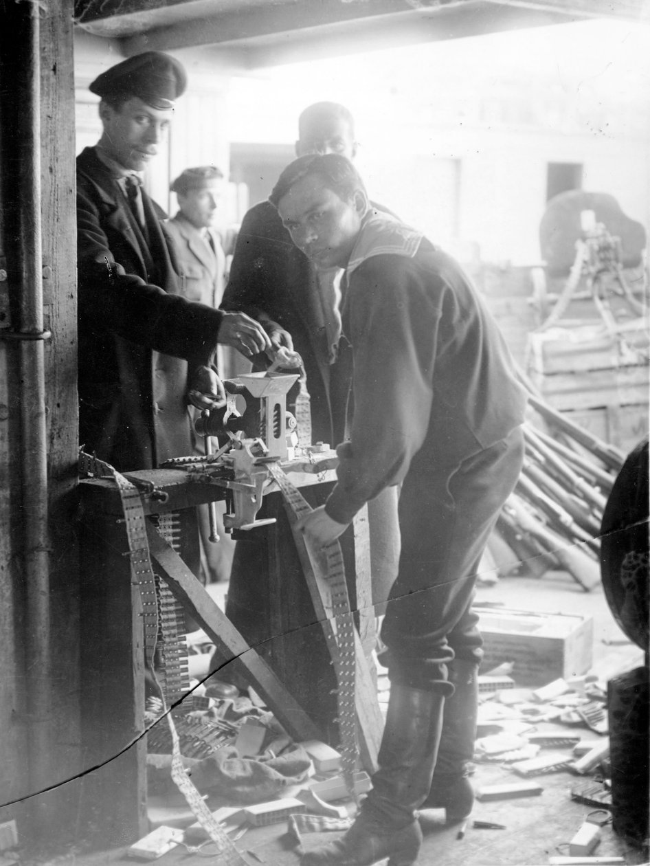 Fabryka amunicji, Petersburg, 1917 autorstwa Russian Photographer
