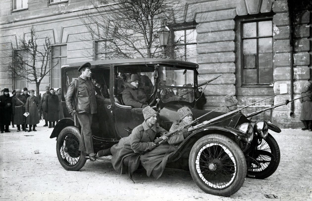 Rewolucyjna milicja, Petersburg, 1917 autorstwa Russian Photographer