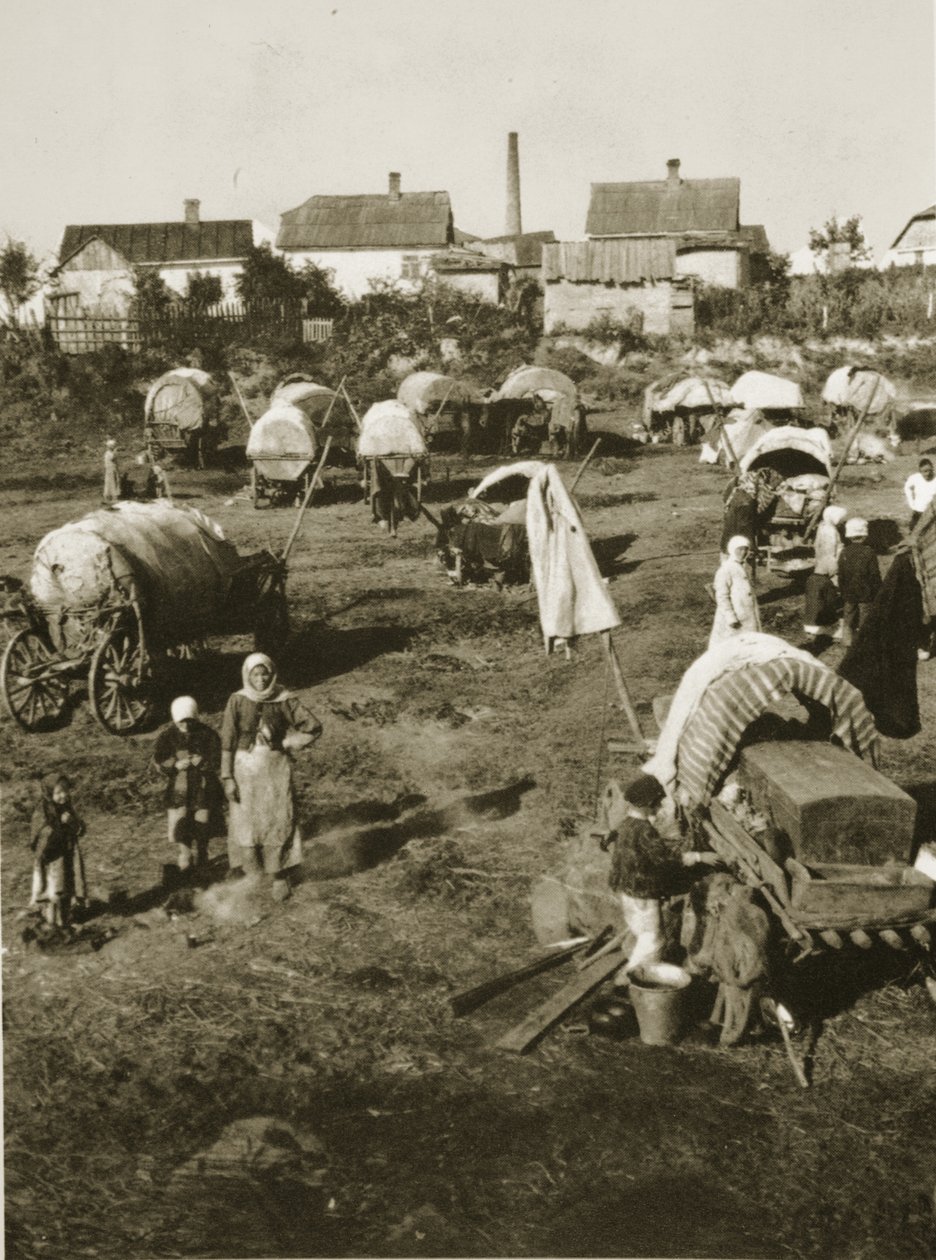 Exodus polskich emigrantów (zdjęcie w sepii) autorstwa Russian Photographer