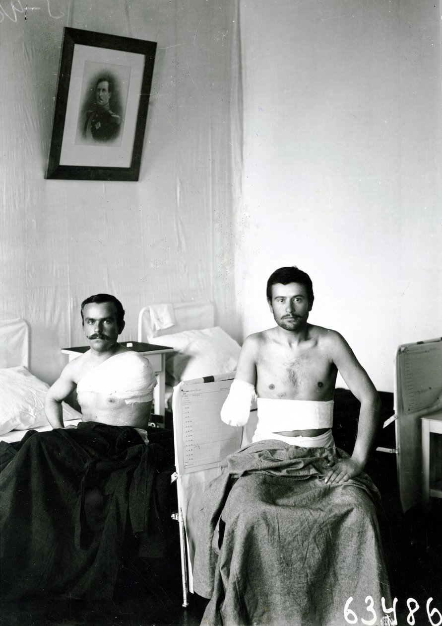 Ranni żołnierze w szpitalu wojskowym w Petersburgu autorstwa Russian Photographer