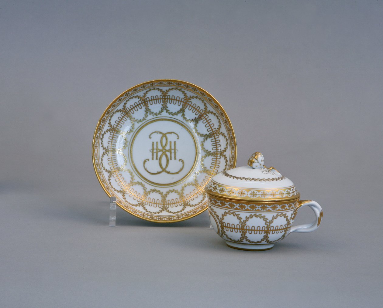 Filiżanka i spodek z monogramem Cesarskiej Fabryki Porcelany Katarzyny II, lata 1770-1780 autorstwa Russian Master