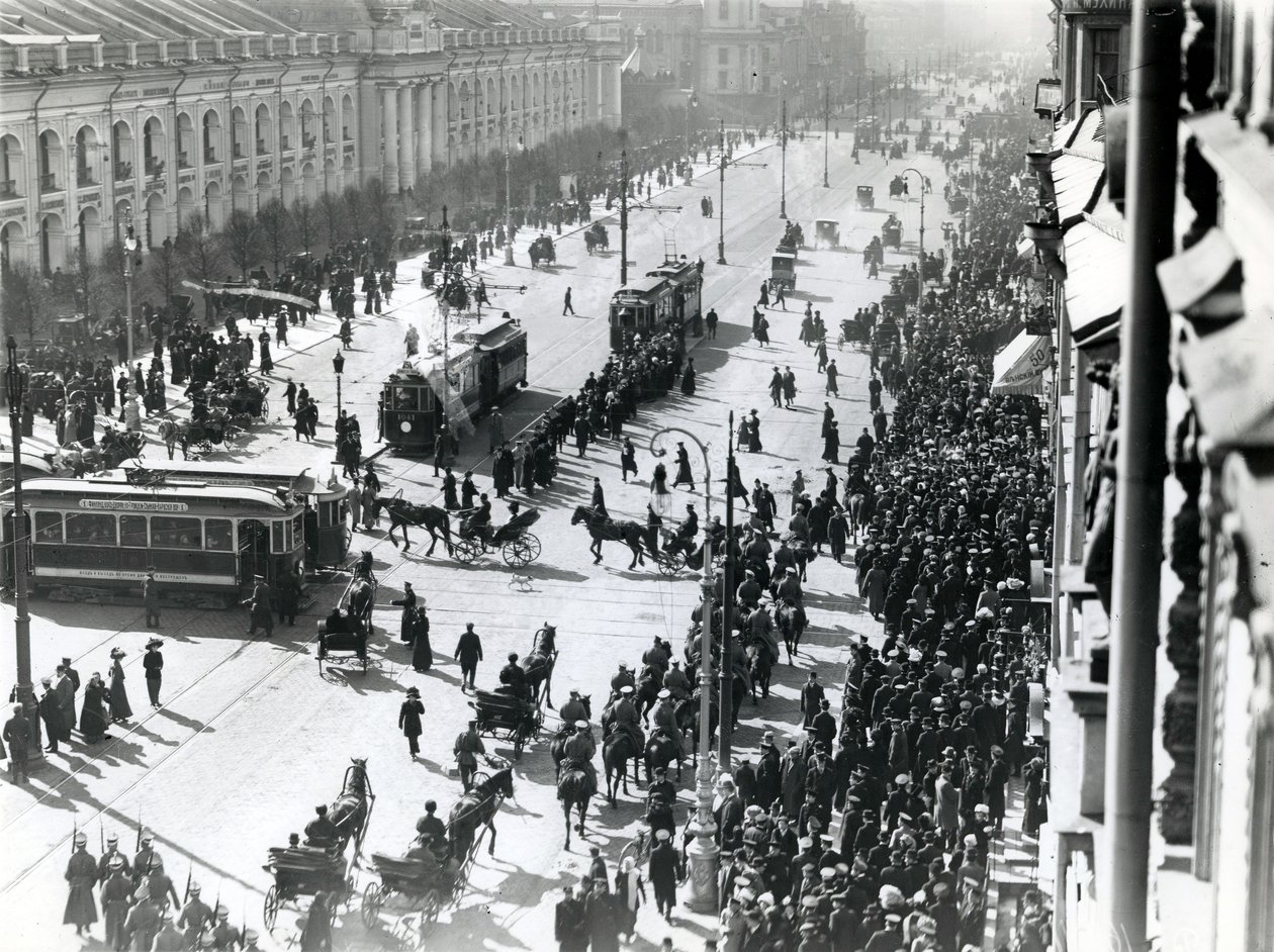 Demonstracja w Petersburgu przeciwko masakrze w Lenie na Syberii, kwiecień 1912 r. autorstwa Russian Photographer