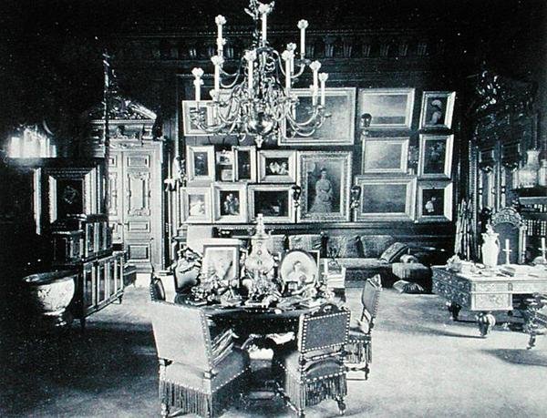 Gabinet Aleksandra III (1845-94), Pałac Aniczkowa, Petersburg (zdjęcie czarno-białe) autorstwa Russian Photographer