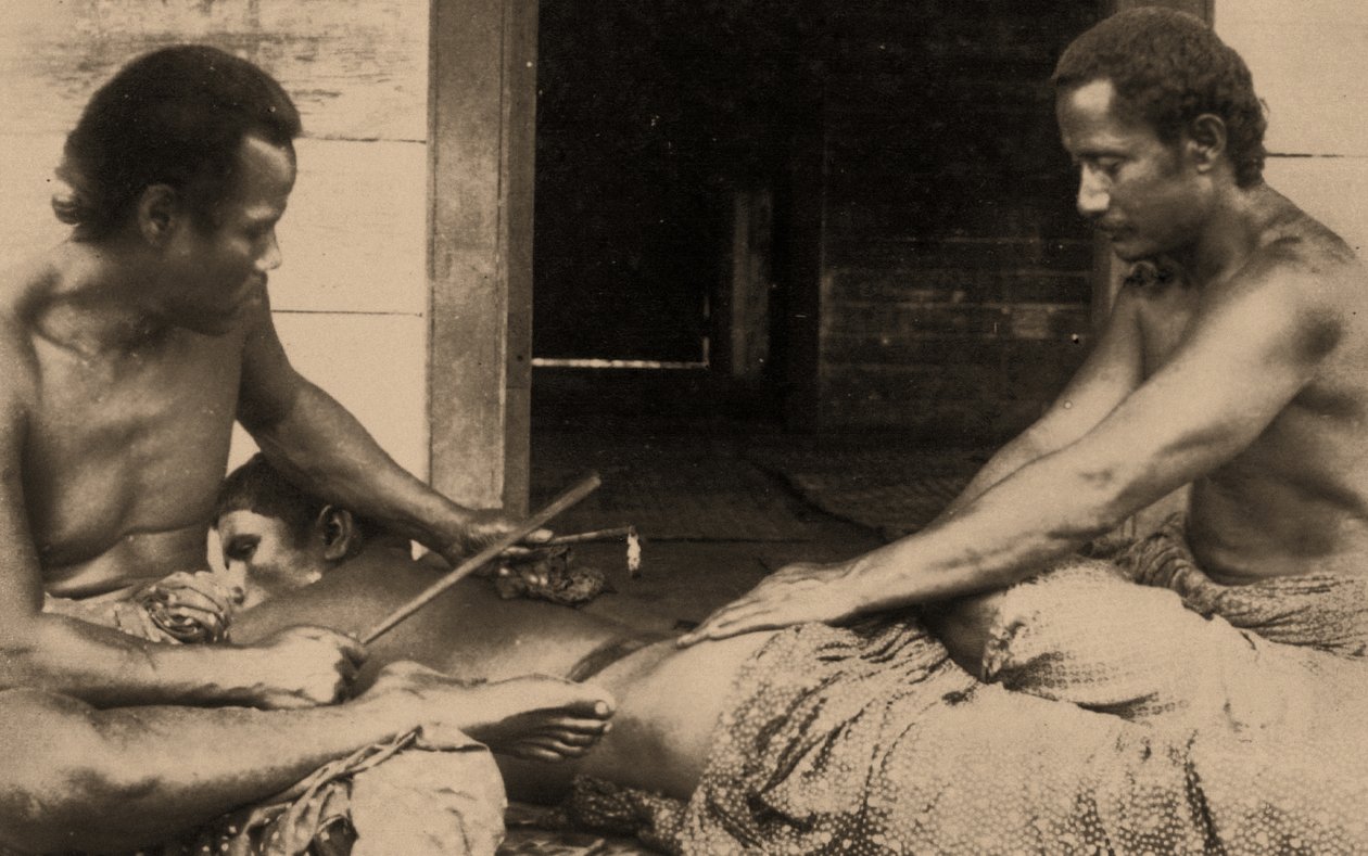 Wytatuowany Samoańczyk, ok. 1895 w sepii Zdjęcie autorstwa Samoan
