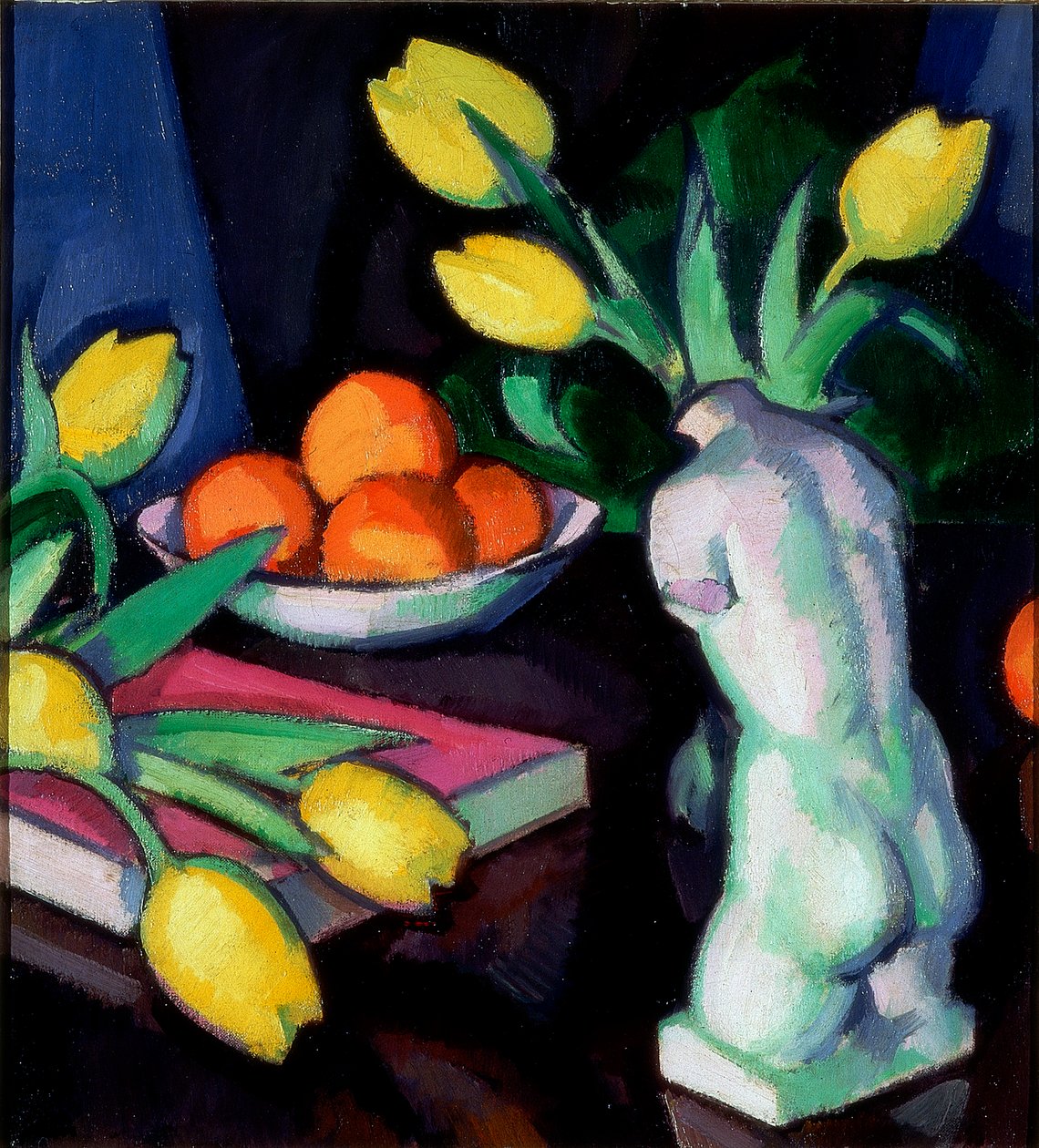 Żółte tulipany i statuetka autorstwa Samuel John Peploe