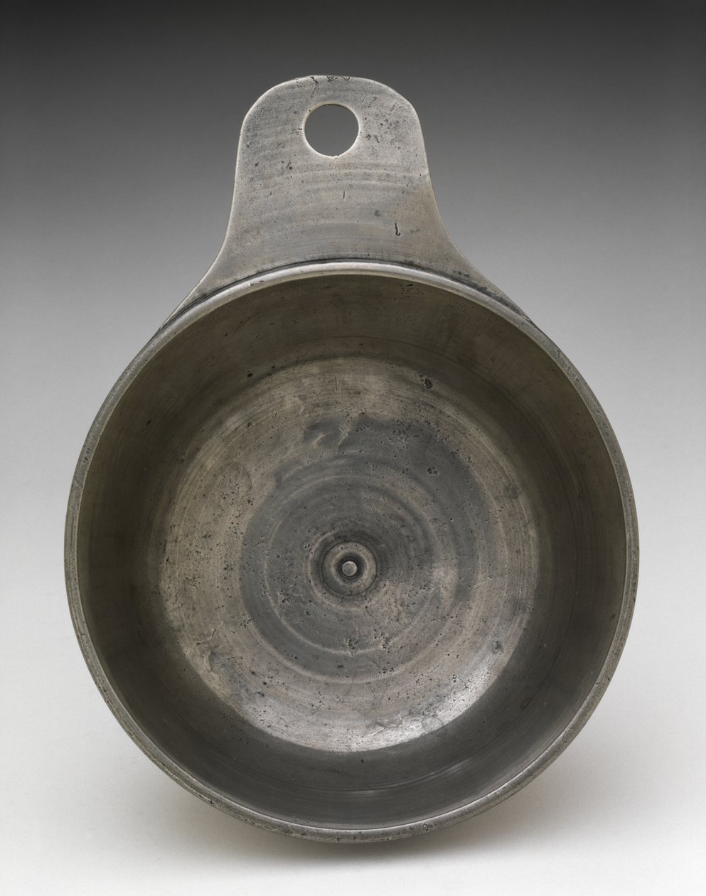 Porringer, ok. 1775-1825 (cyna) autorstwa Samuel (attr.to) Pennock
