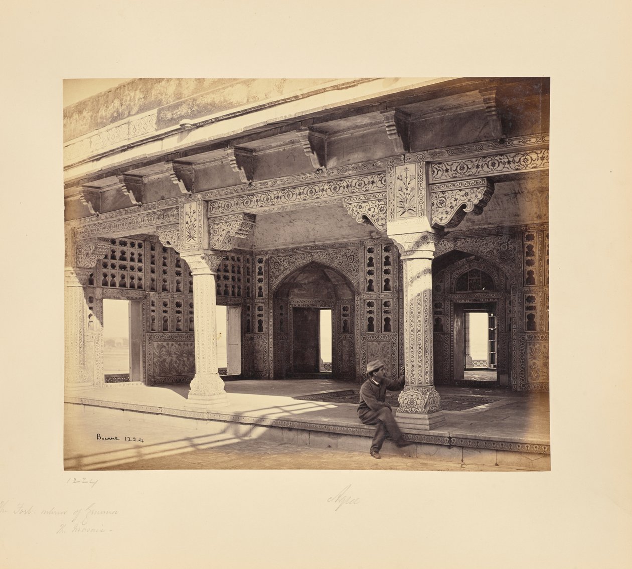 Agra: fort, wnętrze zenany, z mozaikami autorstwa Samuel Bourne