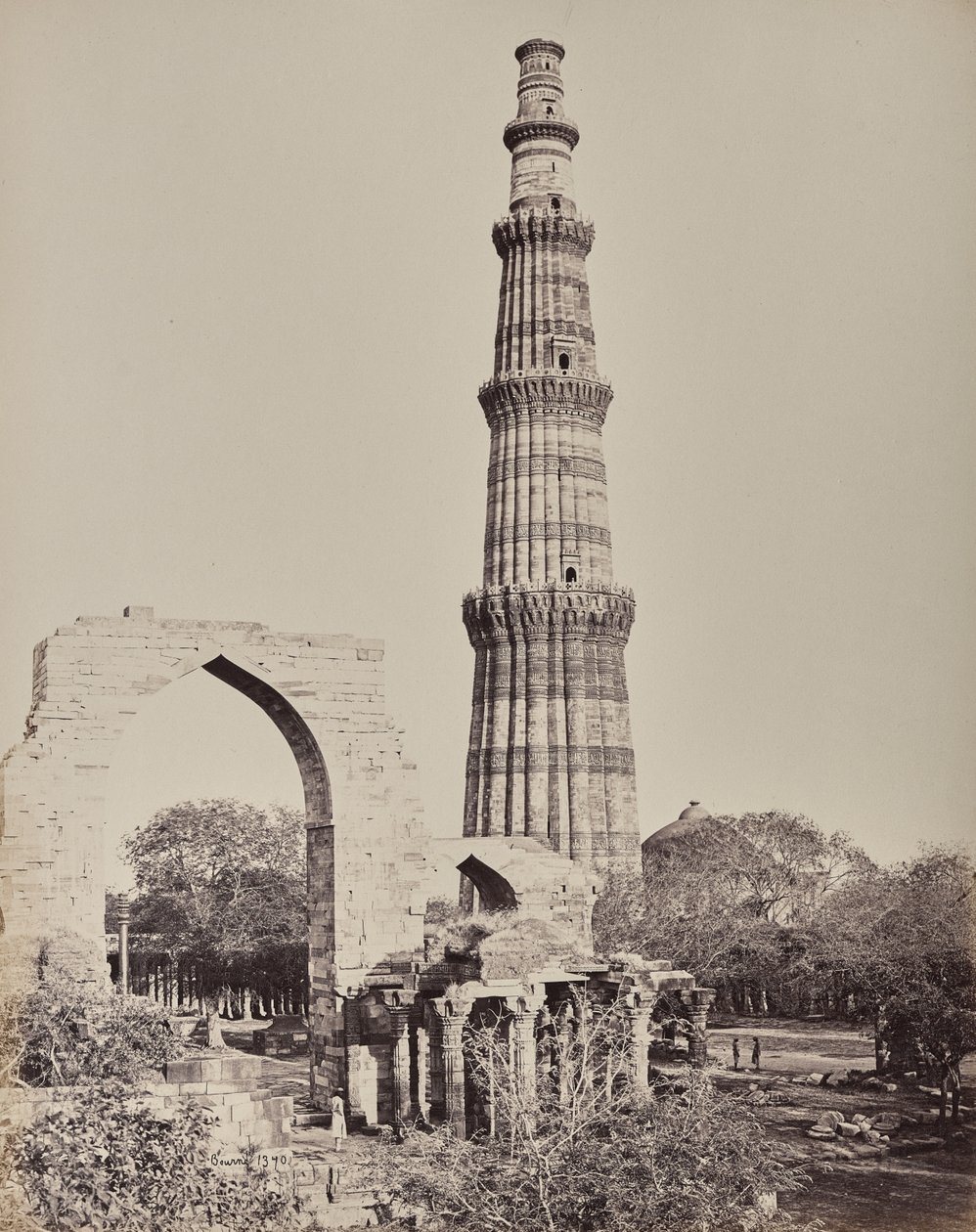 Delhi. Kootub Minar, czyli wieża w zrujnowanym mieście Stare Delhi autorstwa Samuel Bourne