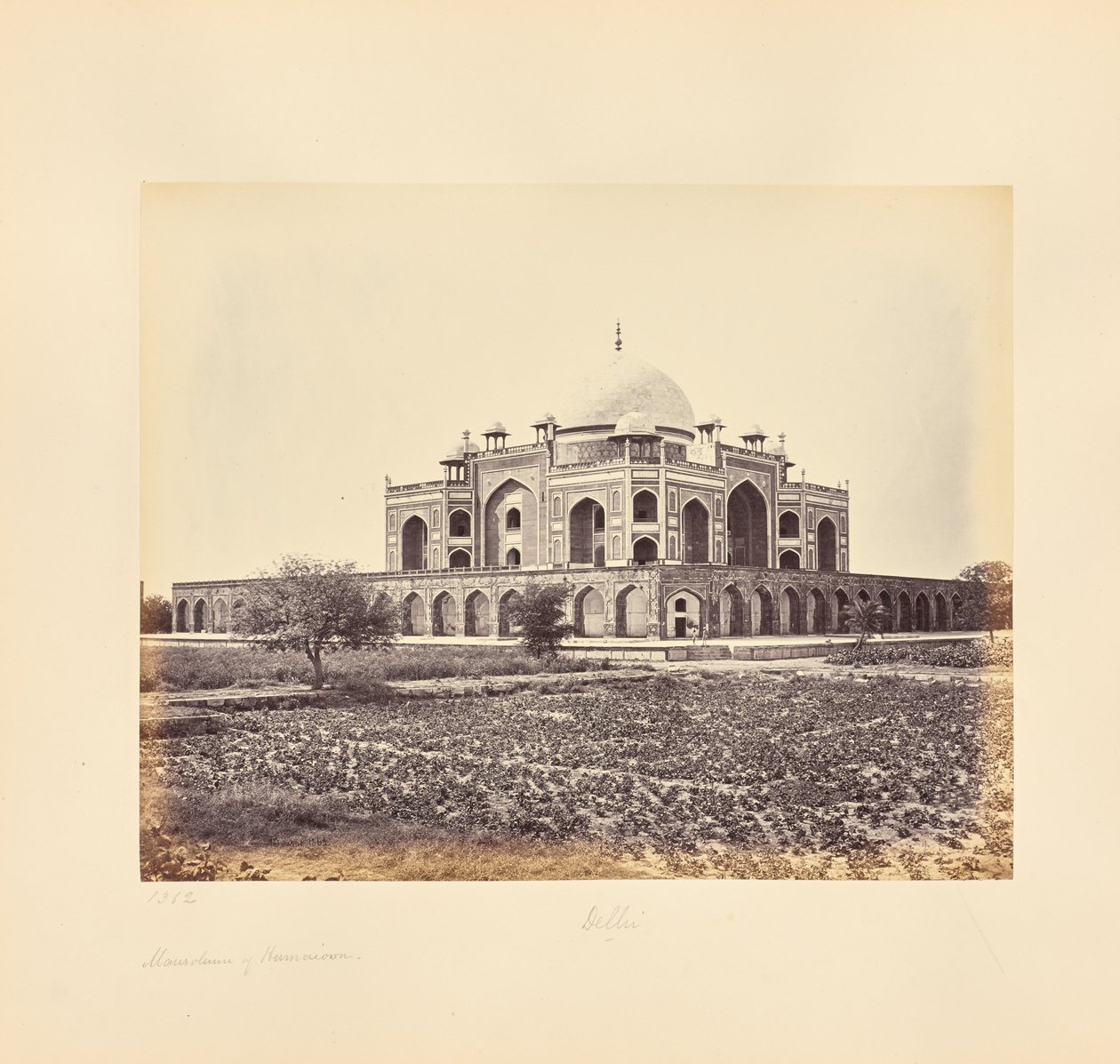 Delhi; mauzoleum cesarza Humajuna autorstwa Samuel Bourne