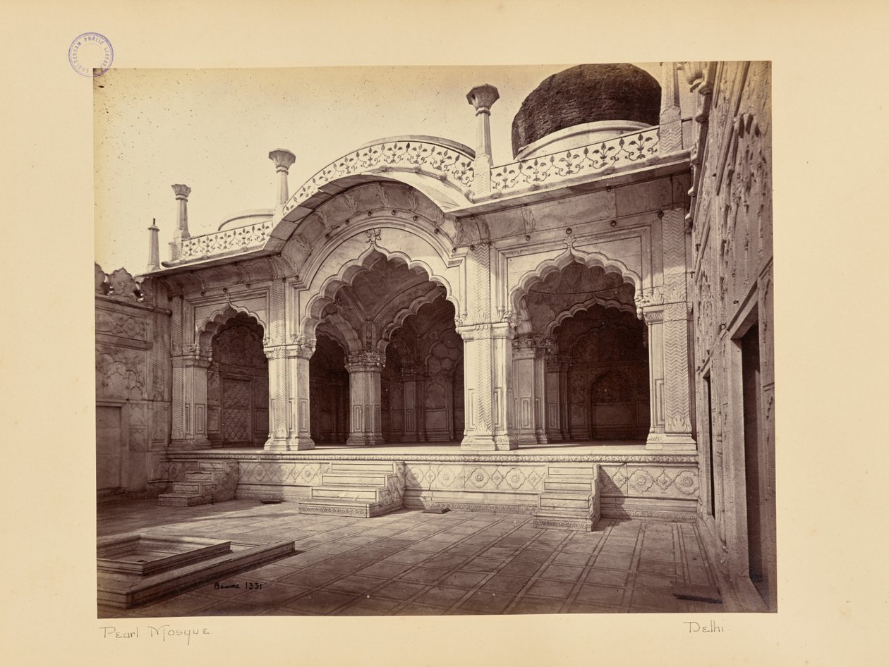 Delhi; pałac, Moti Masjid (Meczet Perłowy) autorstwa Samuel Bourne