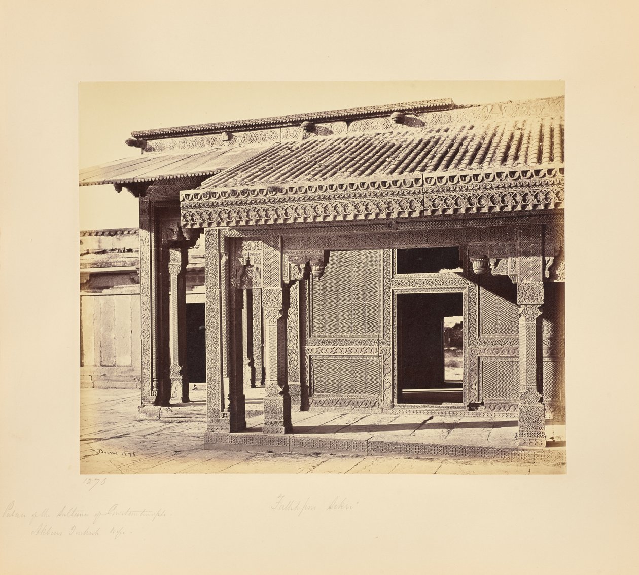 Fatehpur Sikri; pałac sułtanki z Konstantynopola, tureckiej żony Akbara autorstwa Samuel Bourne