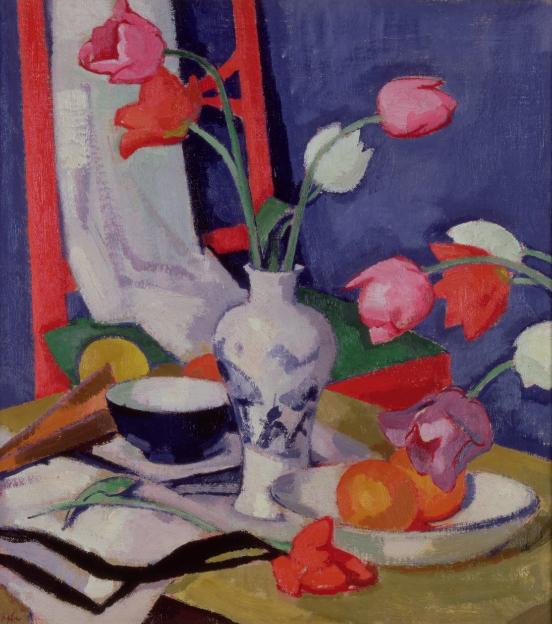 Tulipany i owoce, ok. 1919 (olej na płótnie) autorstwa Samuel John Peploe