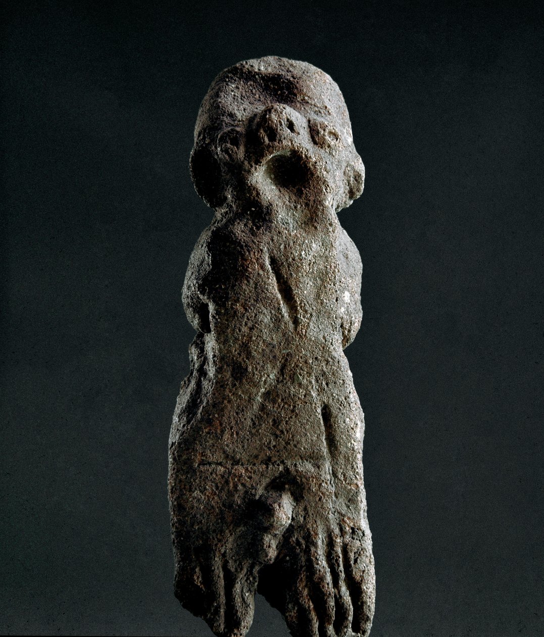Kultura nuragi (nuraghi) Sardynii: wotywne statuetki z terakoty ze świątyni Abini. Pochodzący z okresu przednuragowego (XVIII w. p.n.e.) Eneolityczny. Cagliari, Narodowe Muzeum Archeologiczne, Sardynia, Włochy autorstwa Sardinia Nuragic Civilization