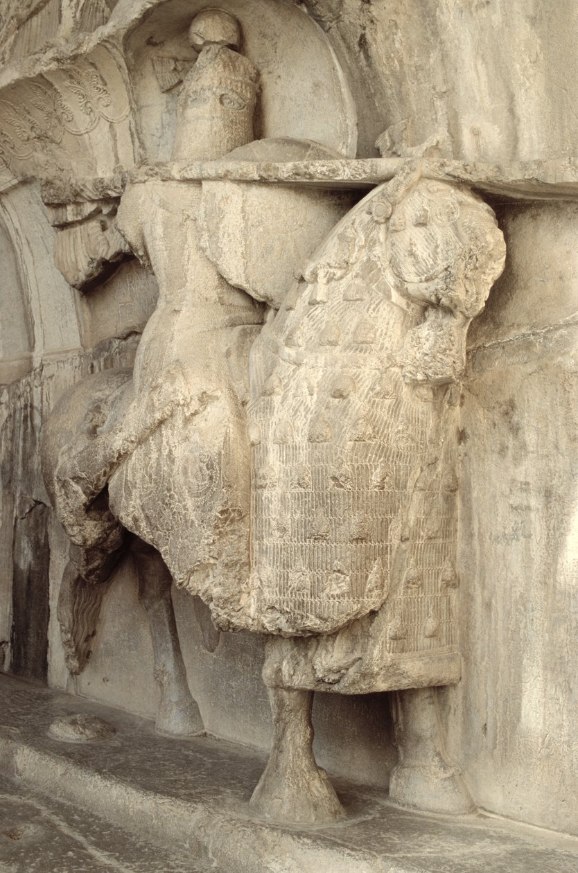 Wyrzeźbienie Khosrow Parviz na koniu Shabdiz z ekwipunkiem ciężkozbrojnego rycerza, ok. 620 ne autorstwa Sasanian School