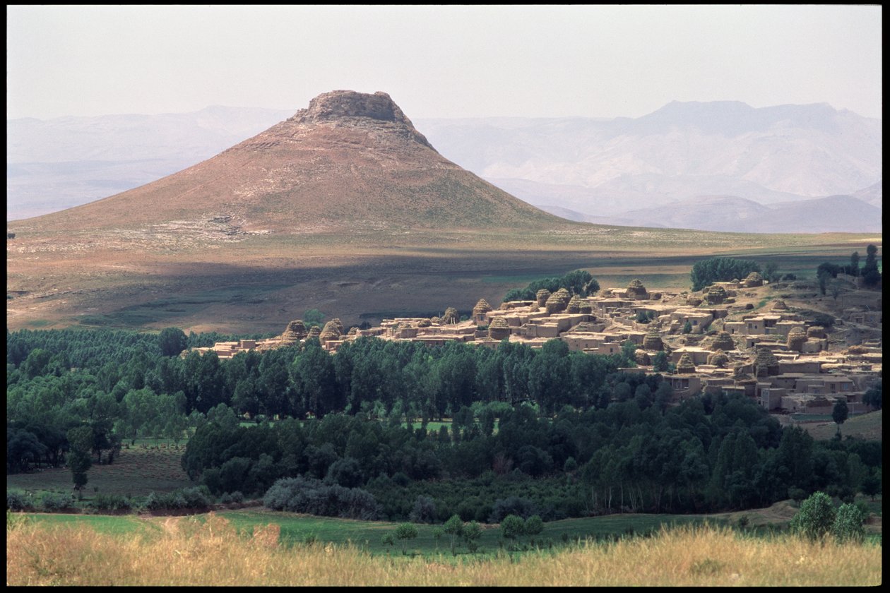 Widok Takht-e Solalman, czyli tronu Salomona (patrz także 179122) autorstwa Sasanian School