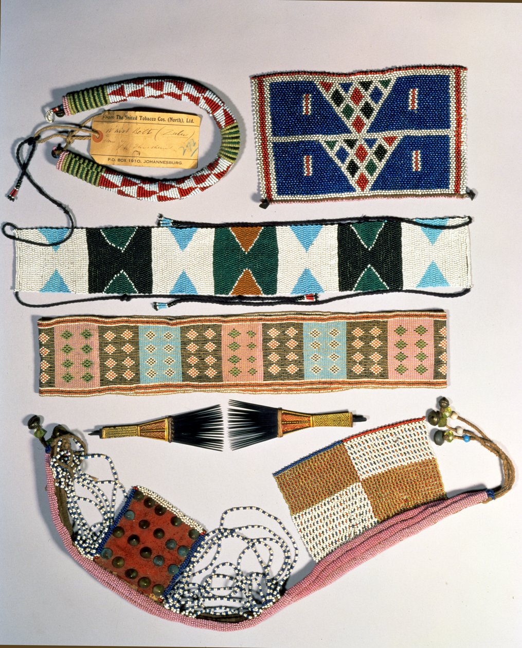 Coleção de artefatos de miçangas zulu polonês autorstwa School African