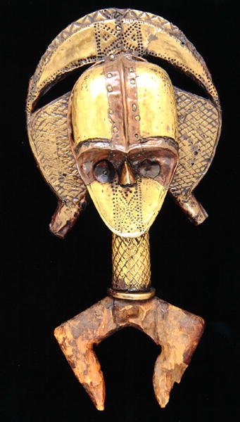 Relikwiarz, kultura Kota (drewno, miedź, mosiądz i żelazo) autorstwa School African