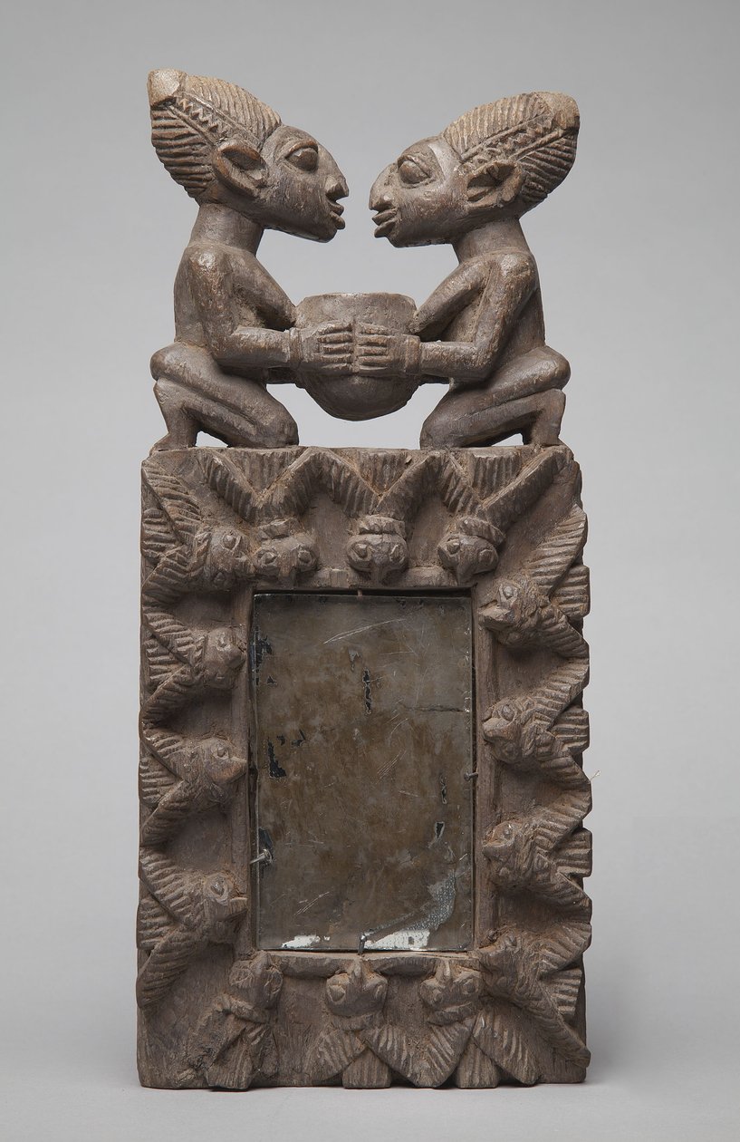 Obudowa lusterka Yoruba (drewno) autorstwa School African