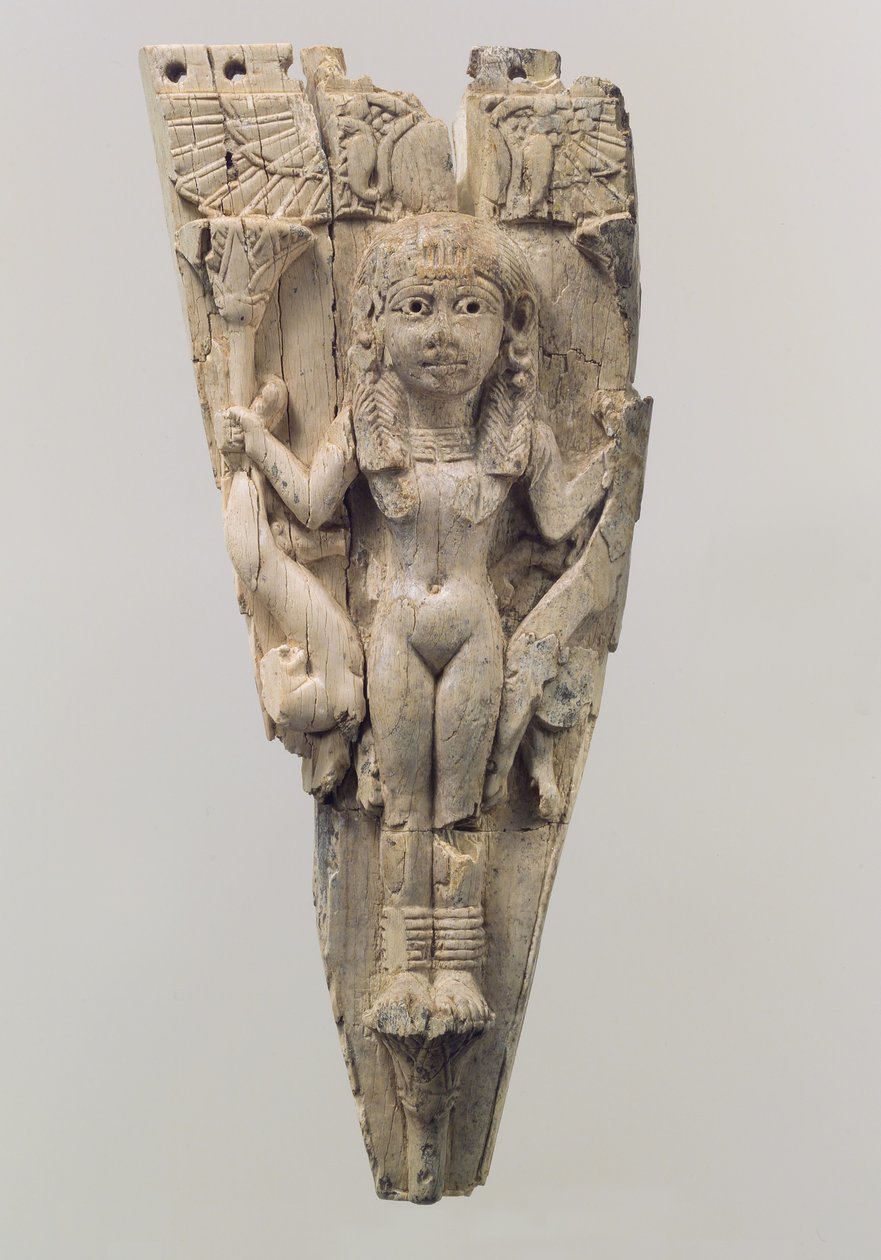 Przód dla konia wyrzeźbiony w reliefie z kobiecą postacią otoczoną przez lwy, ok. IX–VIII w. p.n.e. (kość słoniowa) autorstwa School Assyrian