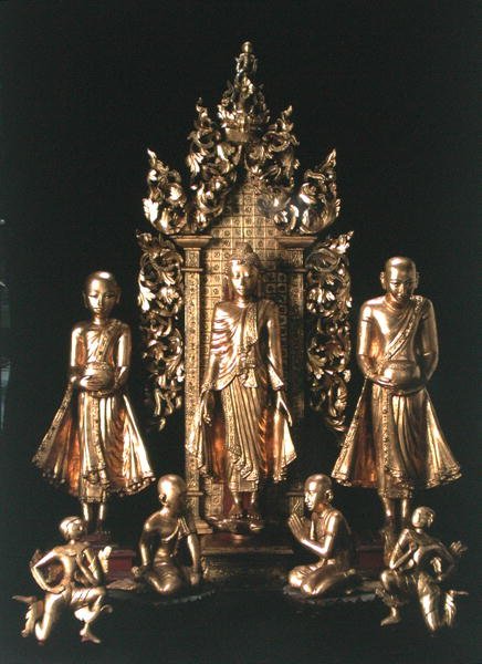 Kapliczka (drewno złocone) autorstwa School Burmese