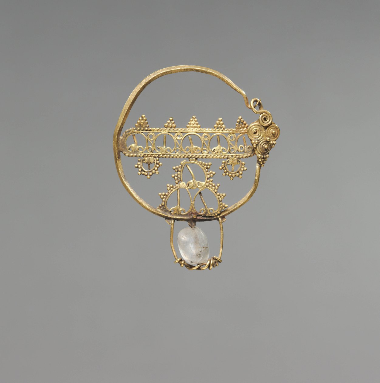Kolczyk ażurowy, okres wczesnobizantyjski, 600-800 (złoto z koralikiem z kryształu górskiego) autorstwa School Byzantine