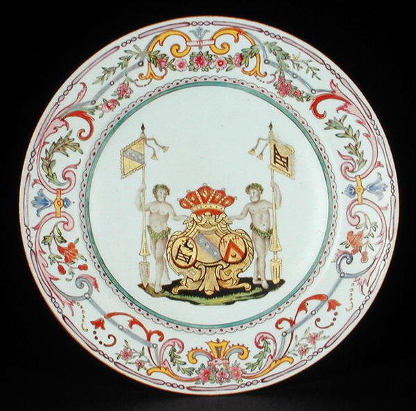 Talerz obiadowy zdobiony emaliami z famille rose z herbami Goosa z Ghyseghem, acollees z Vecquemans i Goubau, okres Yonzheng (1725-35) c.1730 (porcelana) autorstwa School Chinese