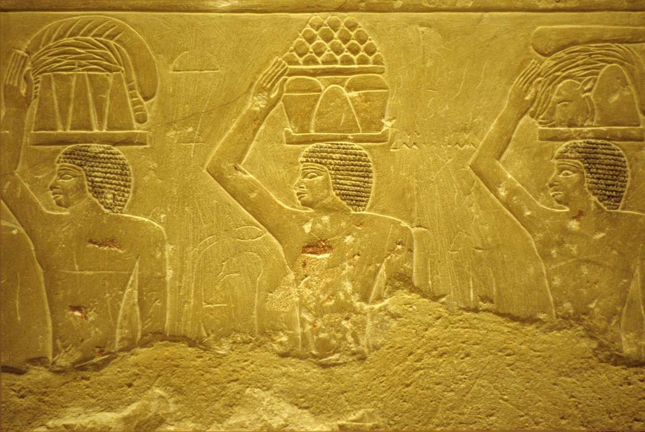 Starożytny Egipt, Rzeźba ścienna/malarstwo, Mastaba/Grobowiec Idout, Sakkara, 2323-2150 p.n.e., Niosący ofiary (zdjęcie ilustracyjne) autorstwa School Egyptian