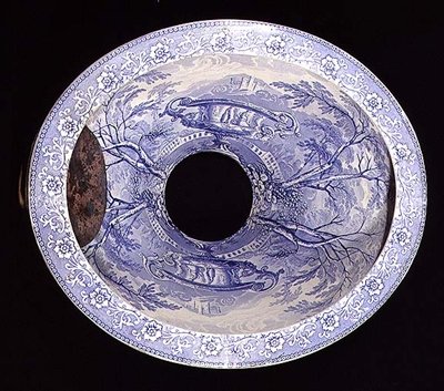 Staffordshire Niebiesko-biała muszla klozetowa (ceramiczna) autorstwa School English