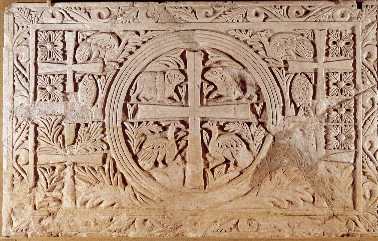 Płyta prezbiterium, element zamykający chór kościoła. z Libanu. V-6 wiek naszej ery. Ciemny. 0,78x1,27m. Paryż, Luwr autorstwa School Lebanese