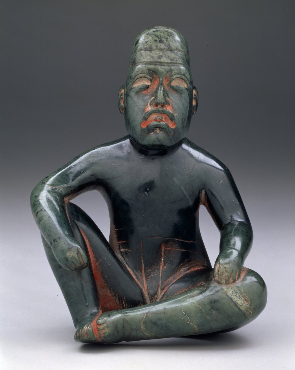 Siedząca postać z uniesionym kolanem, Highland Olmec, San Martin Texmelucan autorstwa School Mexican
