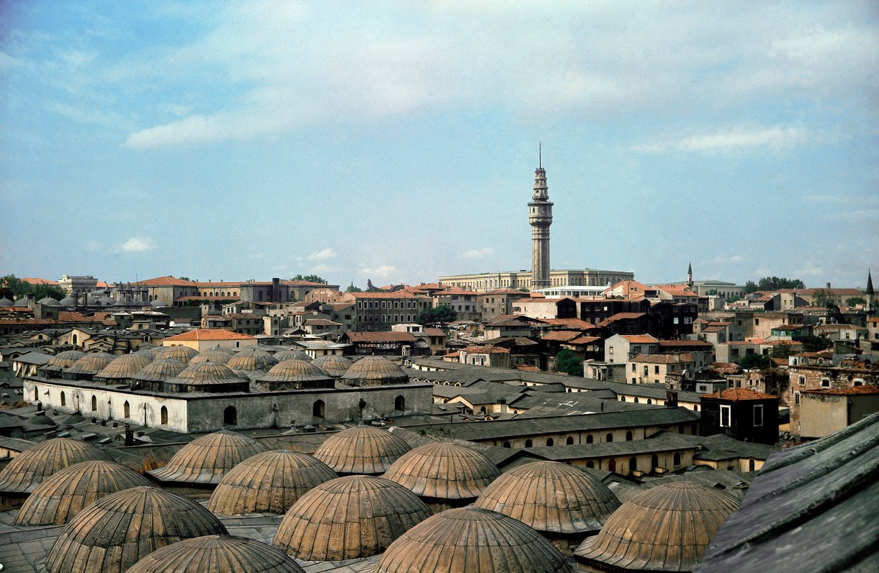 Panoramiczny widok na Stambuł z kopułami Wielkiego Bazaru autorstwa School Ottoman