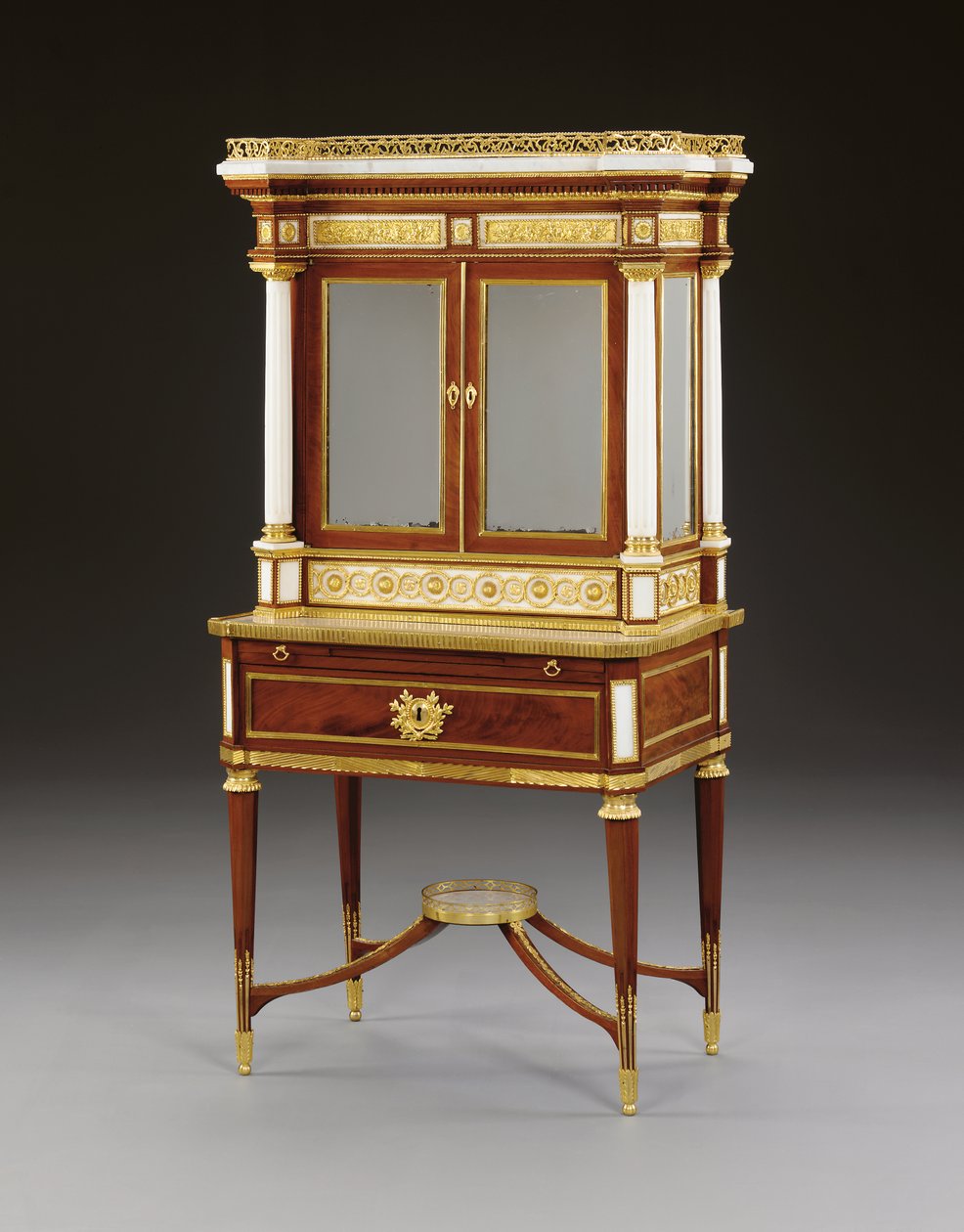 Rosyjski ormolu biały marmur i mahoń bonheur du jour, ok. 1790 (ormolu, marmur i mahoń) autorstwa School Russian